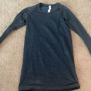 Excellent condition lululemon swiftly tech long sleeve top
